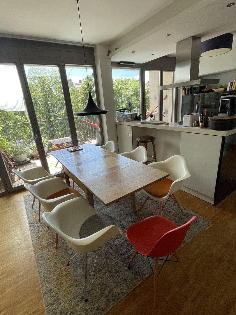 Prenájom bytu 4-izbový 120 m², Eschengraben 22, Berlin, Berlín Prenájom bytu 4-izbový 120 m², Eschengraben 22, Berlin, Berlín