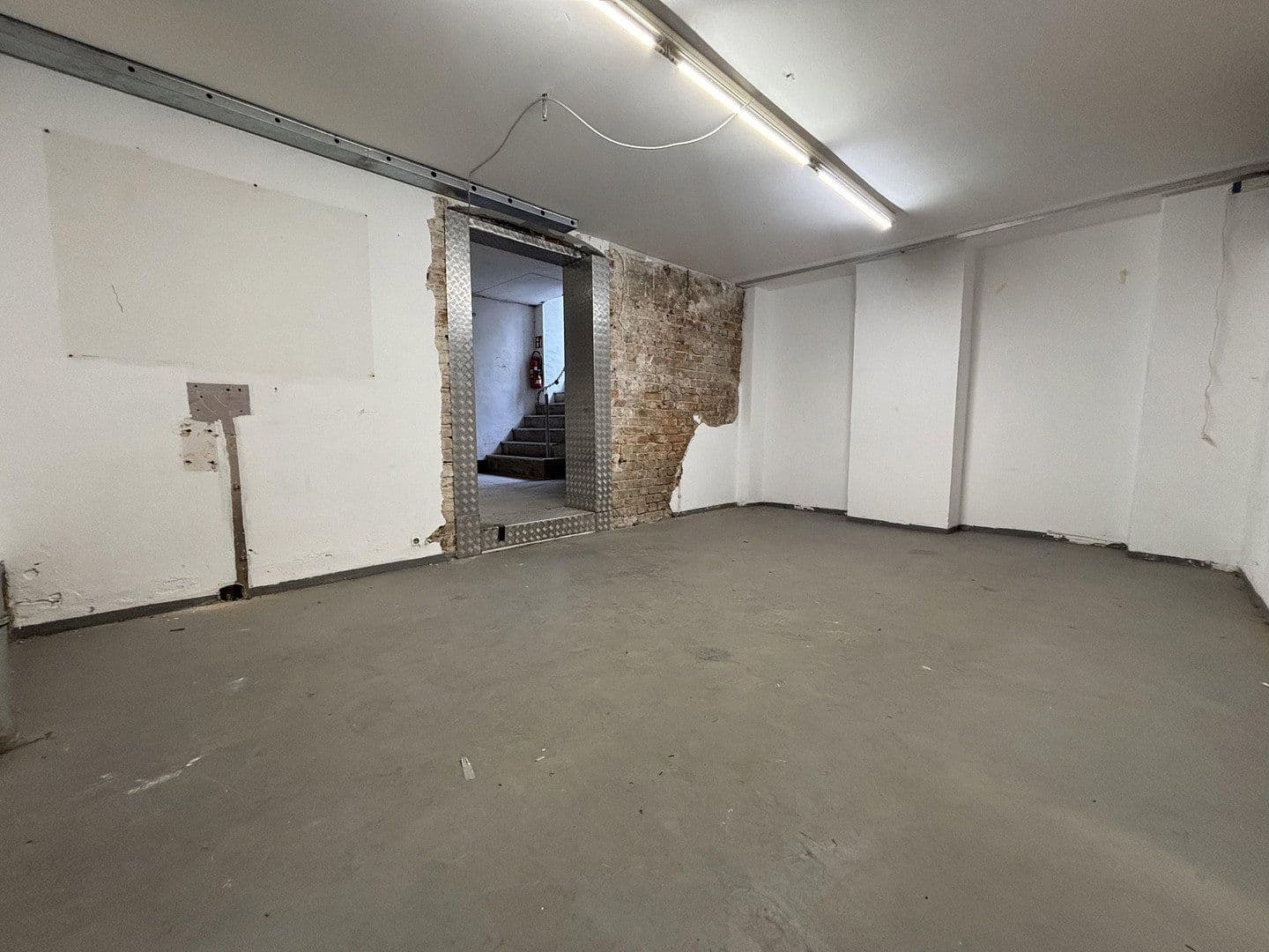Prenájom nebytového priestoru 80 m², Oppelner Straße 33, Berlin, Berlín Prenájom nebytového priestoru 80 m², Oppelner Straße 33, Berlin, Berlín