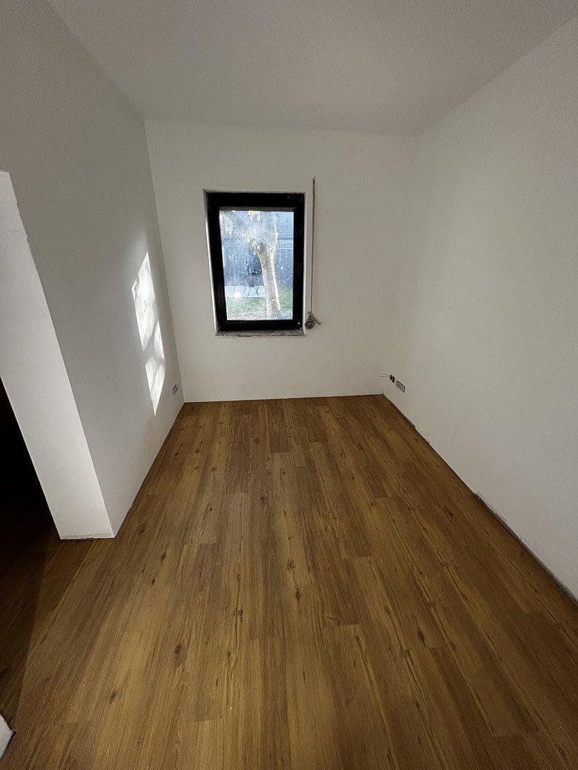 Prenájom bytu 3-izbový 112 m², Hauptstraße 56, Köln, Severné Porýnie - Westfálsko Prenájom bytu 3-izbový 112 m², Hauptstraße 56, Köln, Severné Porýnie - Westfálsko