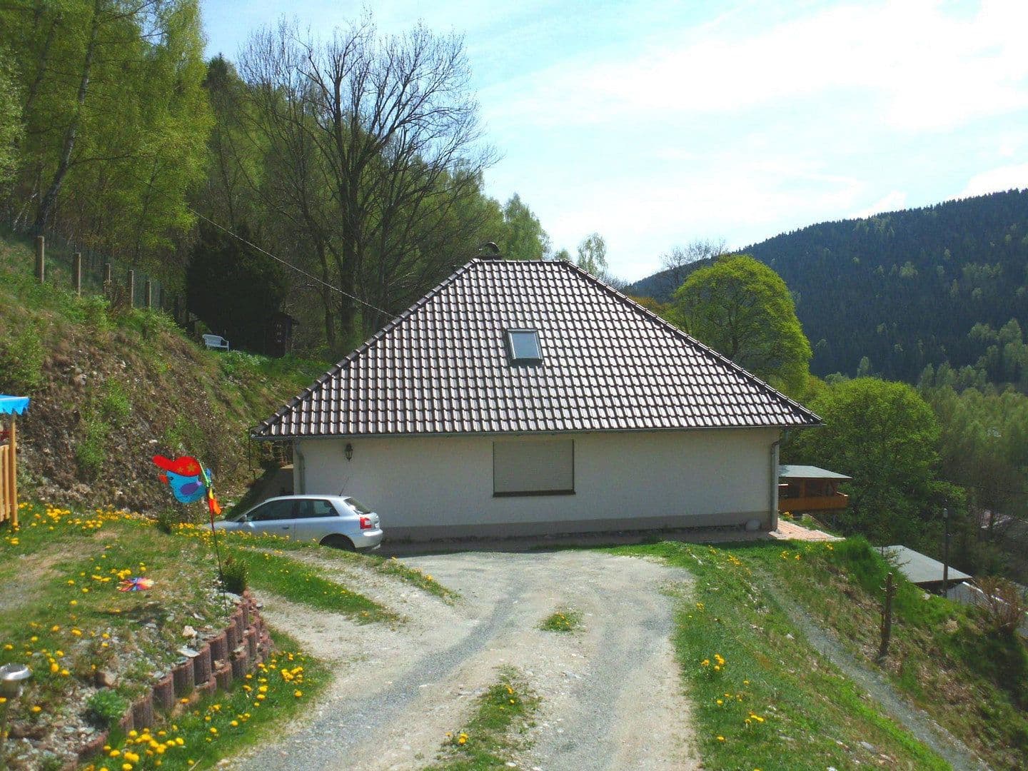 Predaj domu 199 m², pozemok 1.550 m², Klingenthal, Sasko Predaj domu 199 m², pozemok 1.550 m², Klingenthal, Sasko