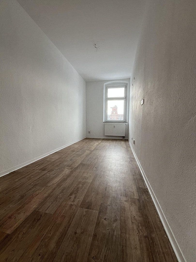 Prenájom bytu 5-izbový 110 m², Voigtstraße 32, Chemnitz, Sasko Prenájom bytu 5-izbový 110 m², Voigtstraße 32, Chemnitz, Sasko