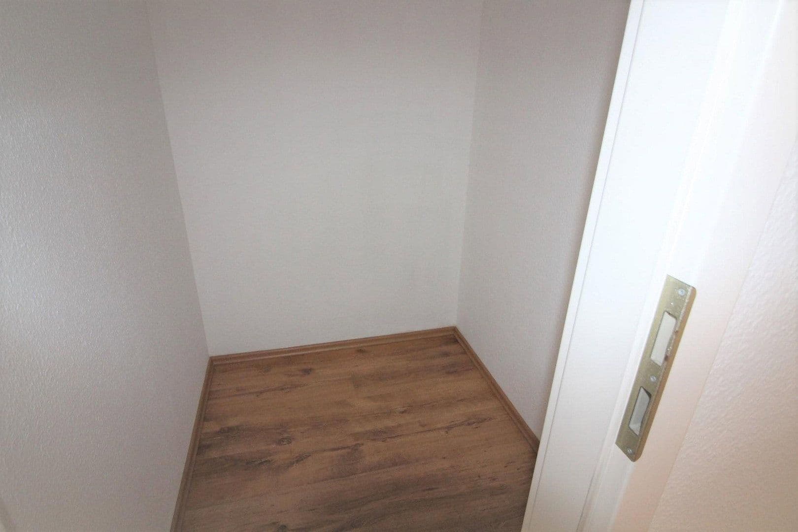 Prenájom bytu 2-izbový 51 m², Magdeburg, Sasko-Anhaltsko Prenájom bytu 2-izbový 51 m², Magdeburg, Sasko-Anhaltsko