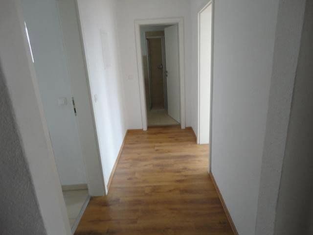 Prenájom bytu 4-izbový 98 m², Magdeburg, Sasko-Anhaltsko Prenájom bytu 4-izbový 98 m², Magdeburg, Sasko-Anhaltsko