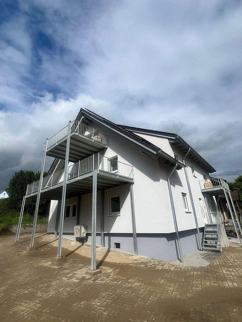 Prenájom bytu 2-izbový 33 m², Dorfstraße 21, Efringen-Kirchen, Bádensko-Wurttembersko Prenájom bytu 2-izbový 33 m², Dorfstraße 21, Efringen-Kirchen, Bádensko-Wurttembersko