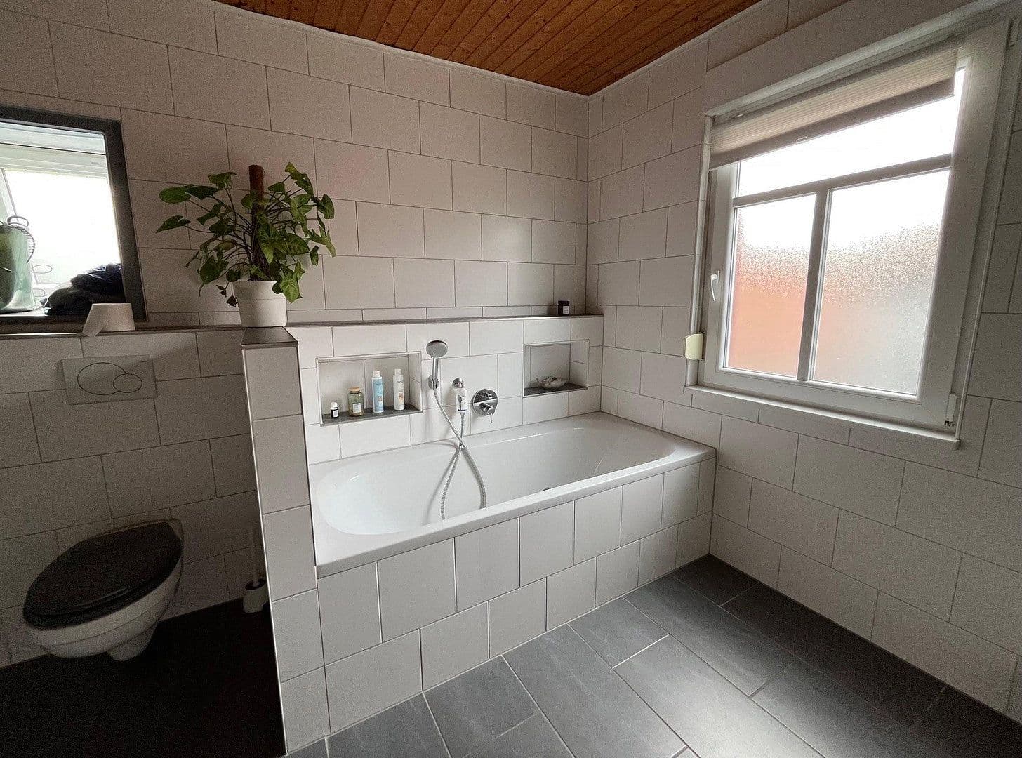 Prenájom bytu 3-izbový 98 m², Mosbach, Bádensko-Wurttembersko Prenájom bytu 3-izbový 98 m², Mosbach, Bádensko-Wurttembersko