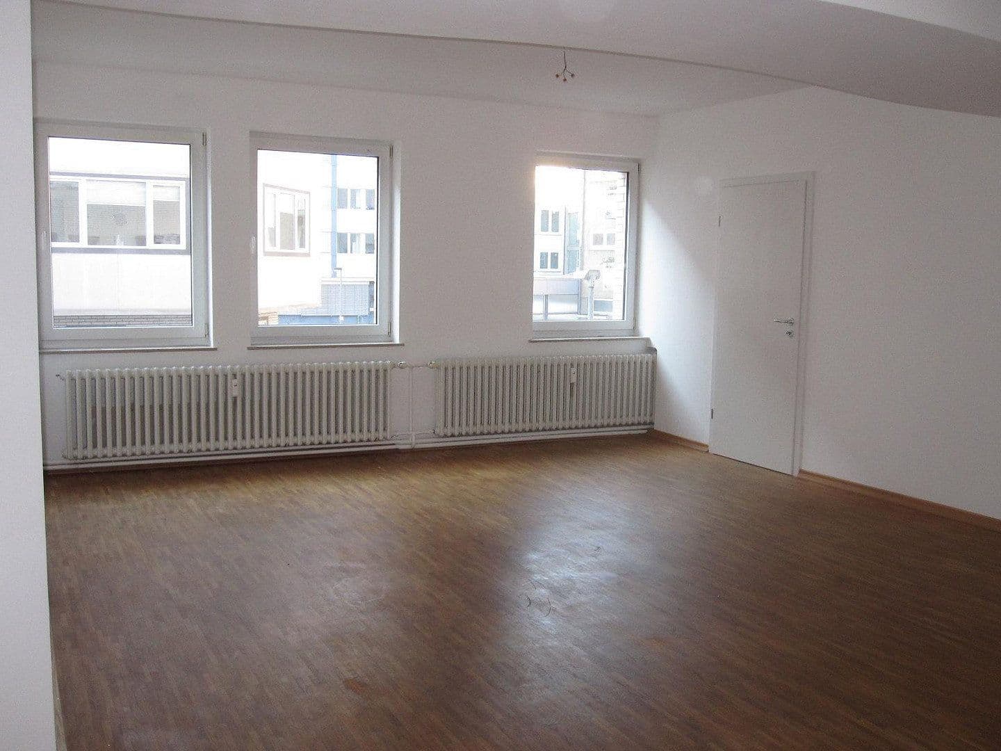 Prenájom bytu 2-izbový 81 m², Blumenstr. 3, Hannover, Dolné Sasko Prenájom bytu 2-izbový 81 m², Blumenstr. 3, Hannover, Dolné Sasko