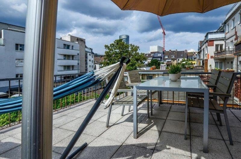 Prenájom bytu 2-izbový 64 m², Neuhöffer Straße 11, Köln-Deutz, Severné Porýnie - Westfálsko Prenájom bytu 2-izbový 64 m², Neuhöffer Straße 11, Köln-Deutz, Severné Porýnie - Westfálsko