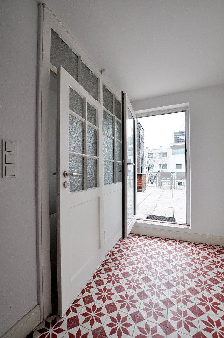 Prenájom bytu 2-izbový 64 m², Neuhöffer Straße 11, Köln-Deutz, Severné Porýnie - Westfálsko Prenájom bytu 2-izbový 64 m², Neuhöffer Straße 11, Köln-Deutz, Severné Porýnie - Westfálsko