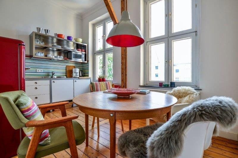 Prenájom bytu 2-izbový 64 m², Neuhöffer Straße 11, Köln-Deutz, Severné Porýnie - Westfálsko Prenájom bytu 2-izbový 64 m², Neuhöffer Straße 11, Köln-Deutz, Severné Porýnie - Westfálsko
