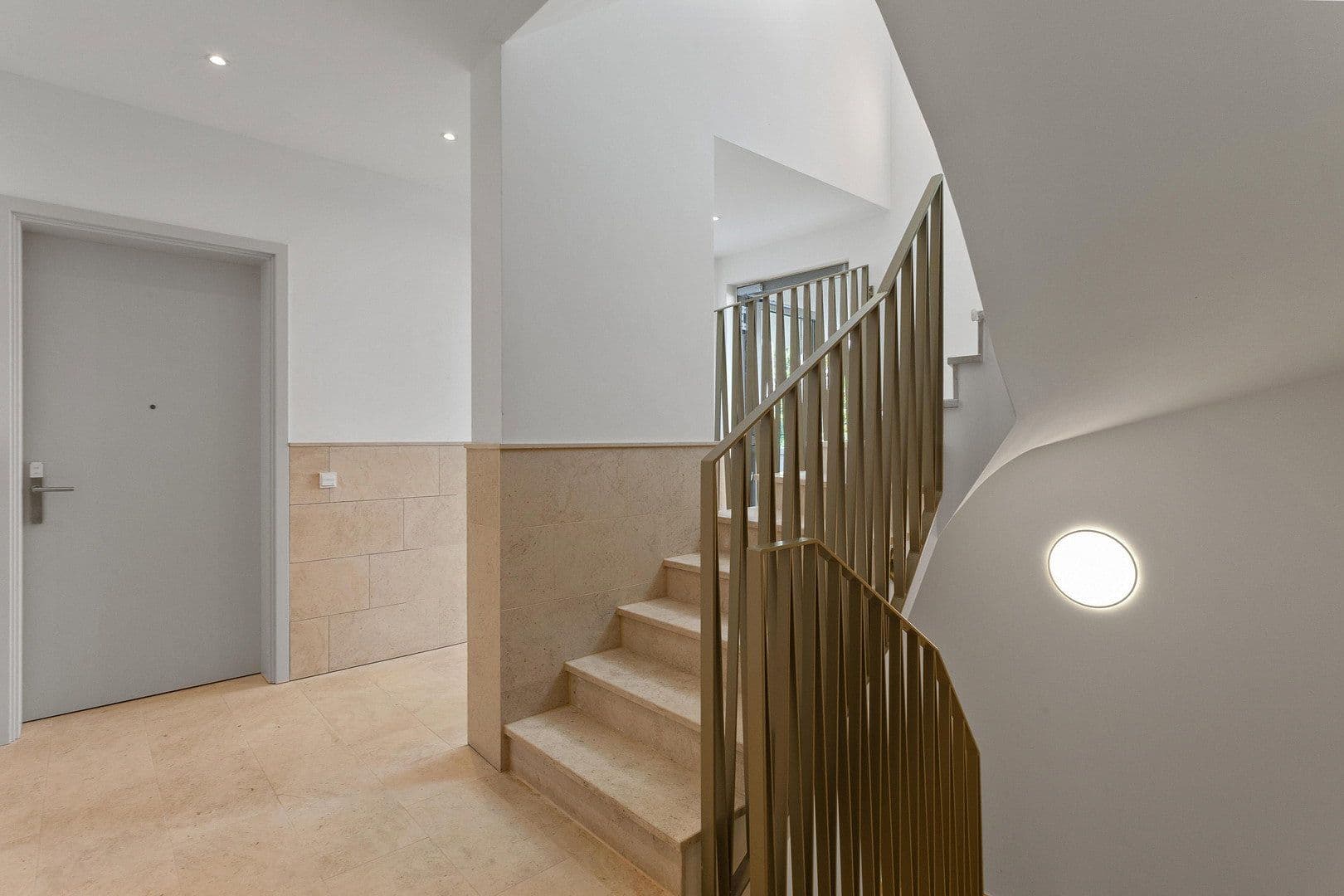 Prenájom bytu 4-izbový 166 m², Liebfrauenstraße 12, Oberursel (Taunus), Hesensko Prenájom bytu 4-izbový 166 m², Liebfrauenstraße 12, Oberursel (Taunus), Hesensko