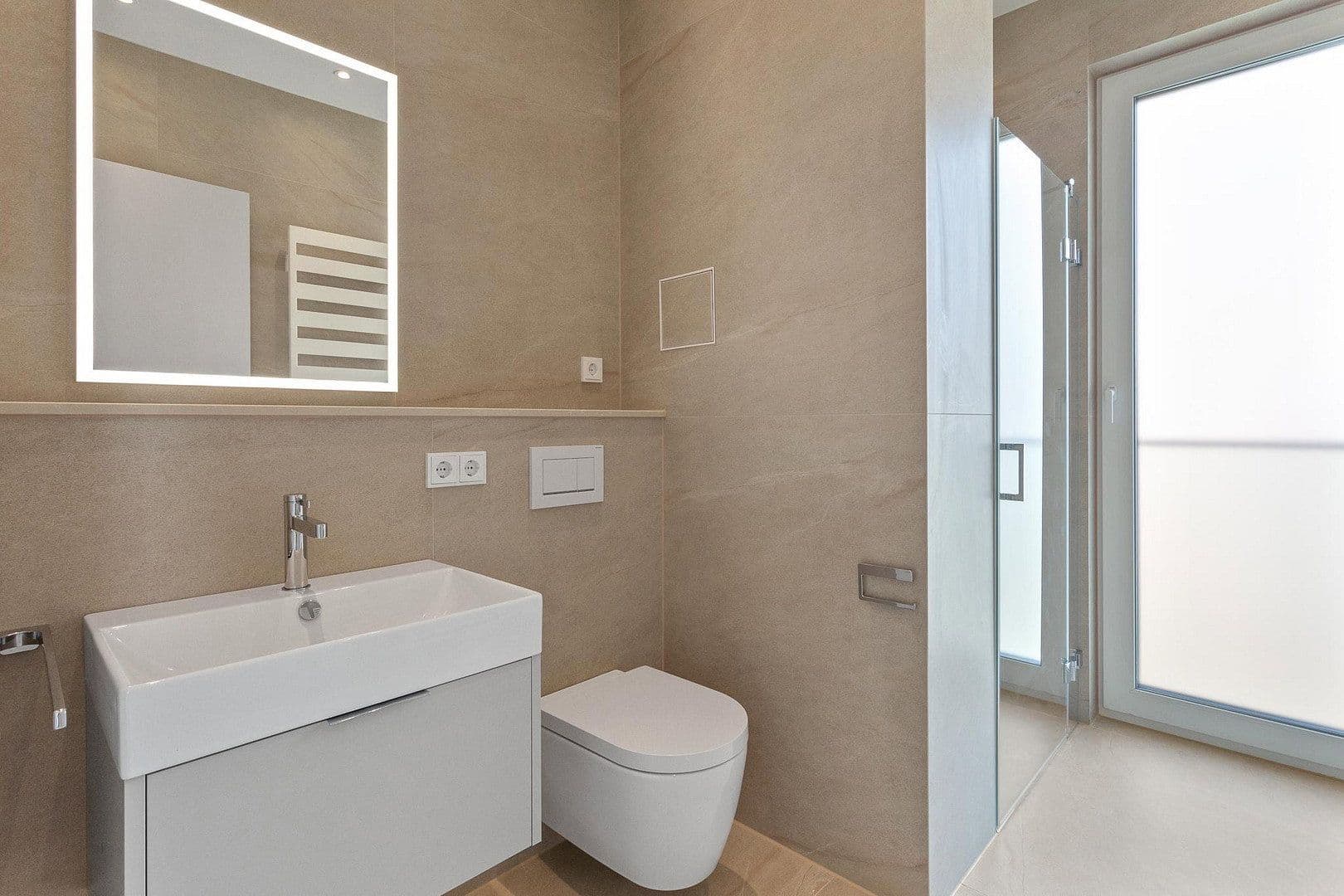 Prenájom bytu 4-izbový 166 m², Liebfrauenstraße 12, Oberursel (Taunus), Hesensko Prenájom bytu 4-izbový 166 m², Liebfrauenstraße 12, Oberursel (Taunus), Hesensko
