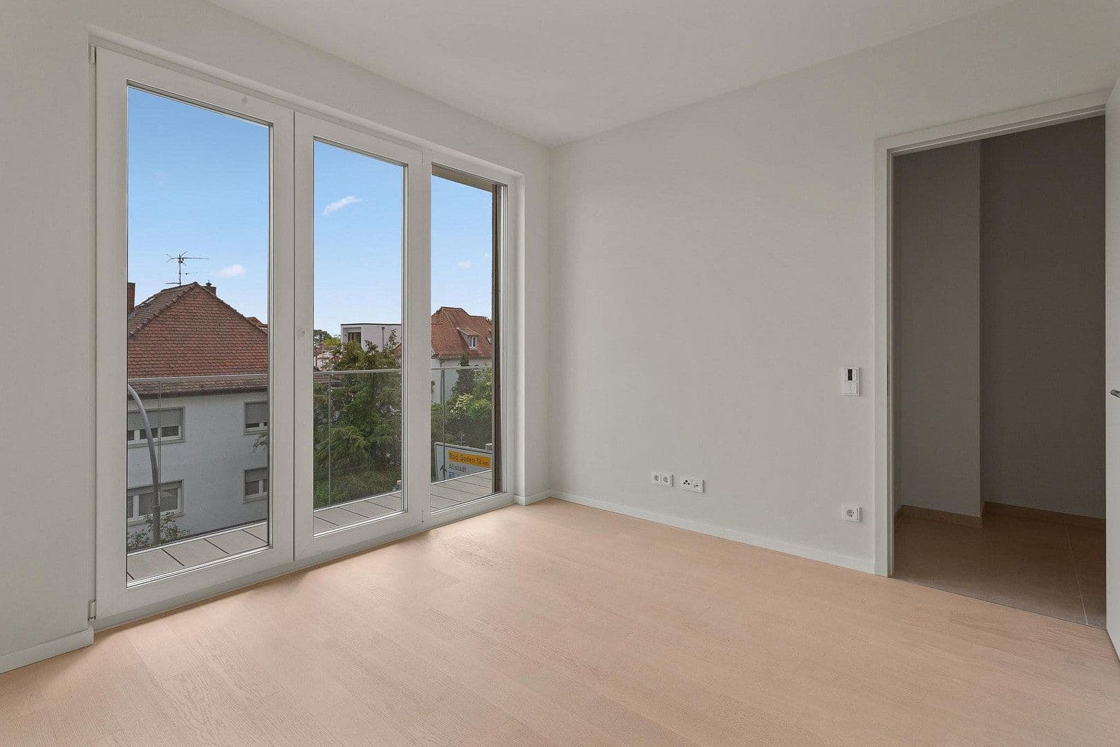Prenájom bytu 4-izbový 166 m², Liebfrauenstraße 12, Oberursel (Taunus), Hesensko Prenájom bytu 4-izbový 166 m², Liebfrauenstraße 12, Oberursel (Taunus), Hesensko