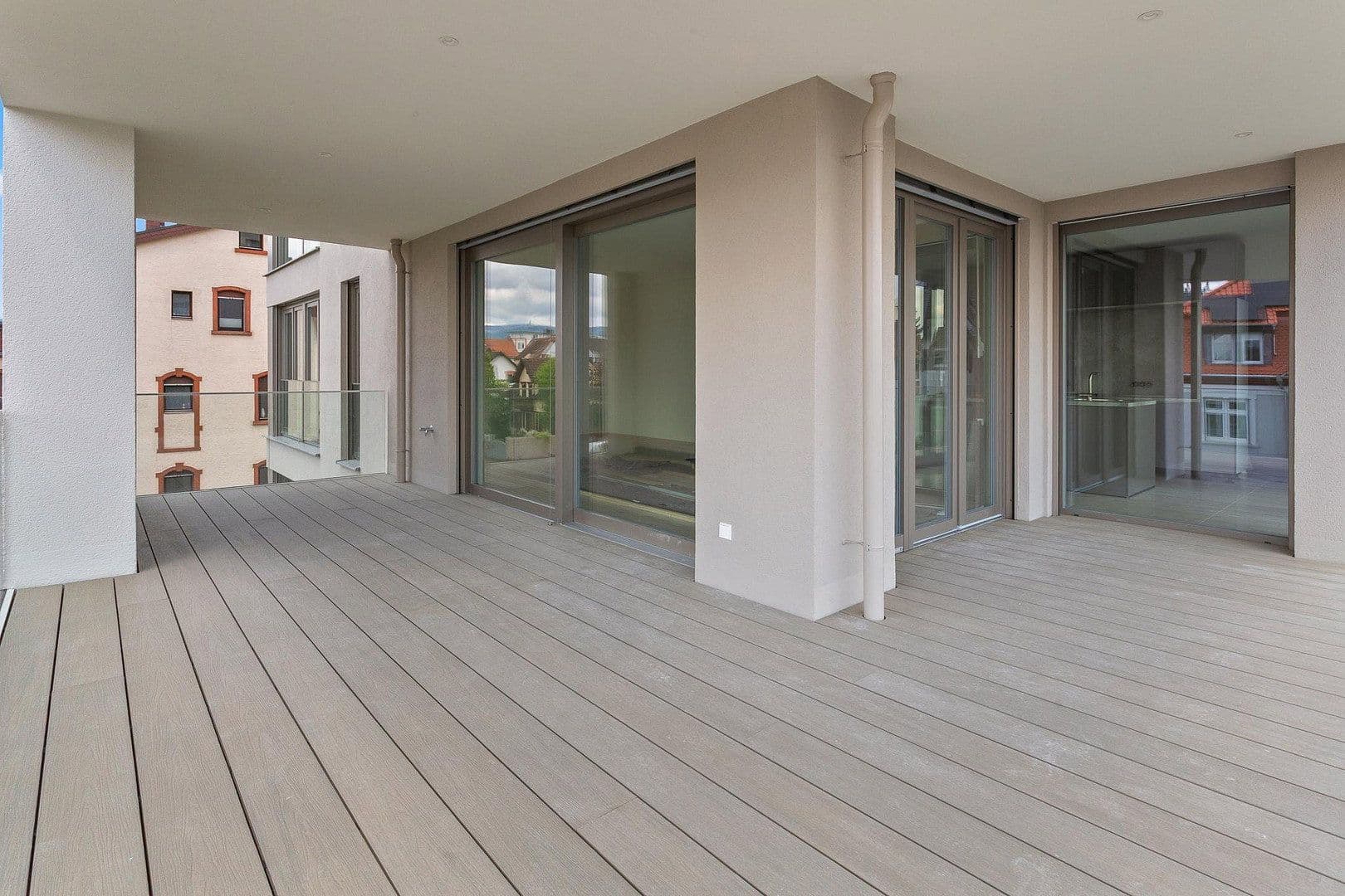 Prenájom bytu 4-izbový 166 m², Liebfrauenstraße 12, Oberursel (Taunus), Hesensko Prenájom bytu 4-izbový 166 m², Liebfrauenstraße 12, Oberursel (Taunus), Hesensko