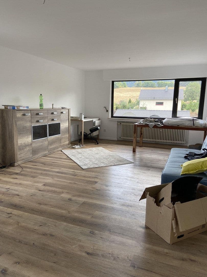 Predaj domu 140 m², pozemok 1.930 m², Hauptstraße 2, Hönningen, Porýnie-Falcko Predaj domu 140 m², pozemok 1.930 m², Hauptstraße 2, Hönningen, Porýnie-Falcko