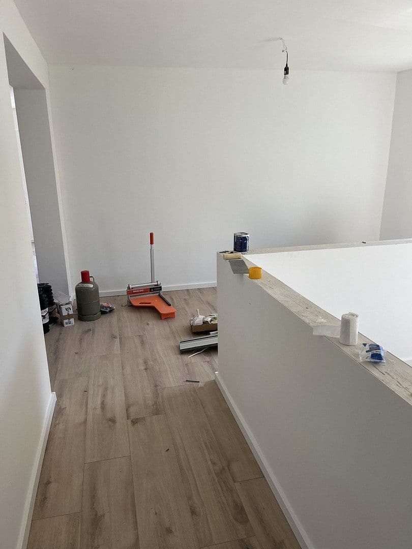 Predaj domu 140 m², pozemok 1.930 m², Hauptstraße 2, Hönningen, Porýnie-Falcko Predaj domu 140 m², pozemok 1.930 m², Hauptstraße 2, Hönningen, Porýnie-Falcko