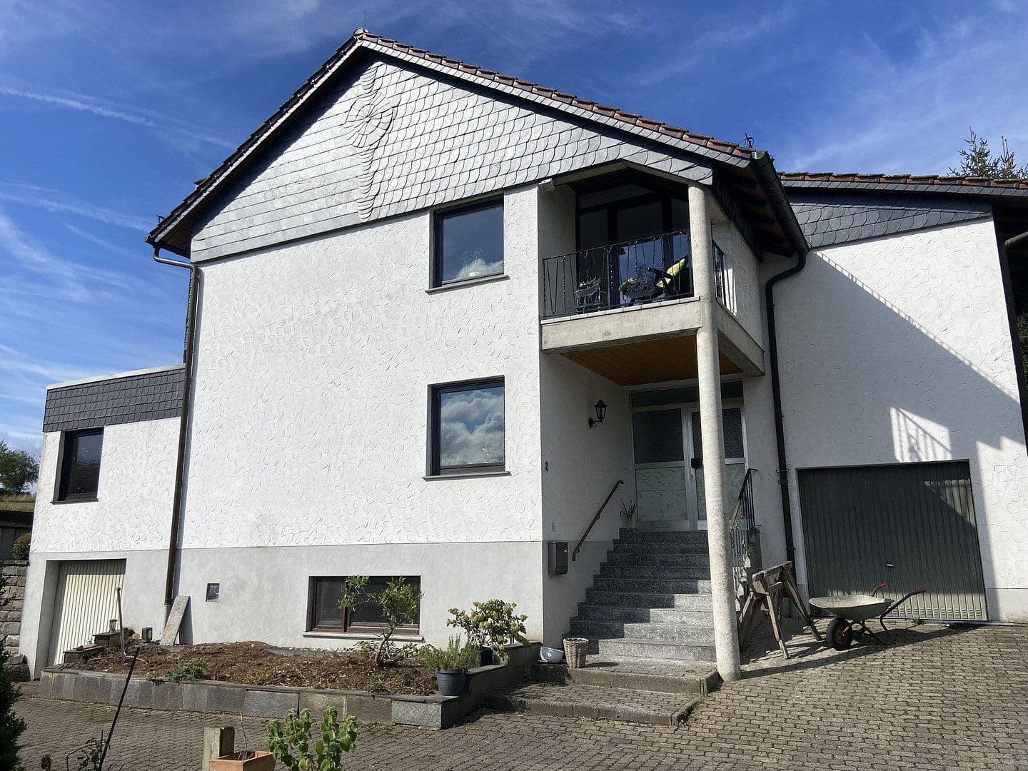 Predaj domu 140 m², pozemok 1.930 m², Hauptstraße 2, Hönningen, Porýnie-Falcko Predaj domu 140 m², pozemok 1.930 m², Hauptstraße 2, Hönningen, Porýnie-Falcko