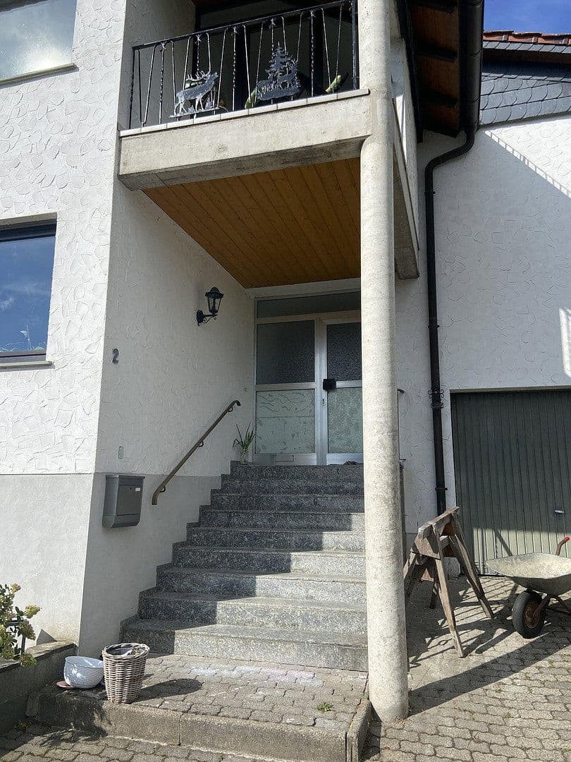 Predaj domu 140 m², pozemok 1.930 m², Hauptstraße 2, Hönningen, Porýnie-Falcko Predaj domu 140 m², pozemok 1.930 m², Hauptstraße 2, Hönningen, Porýnie-Falcko