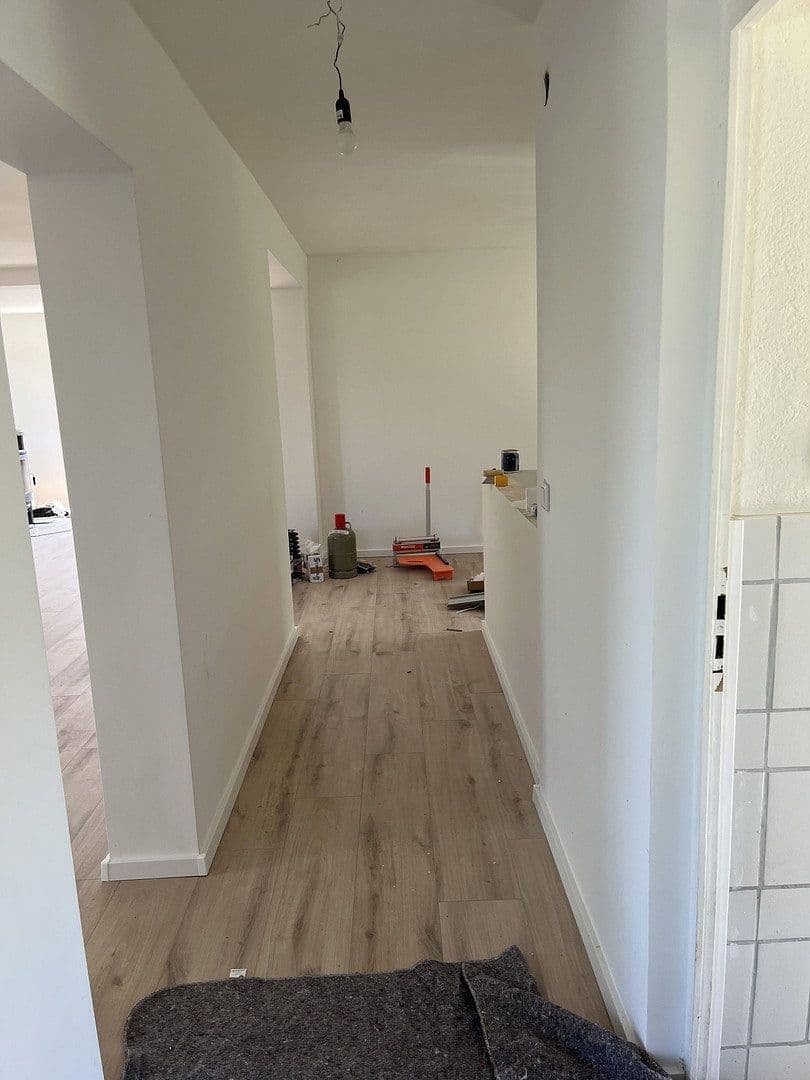 Predaj domu 140 m², pozemok 1.930 m², Hauptstraße 2, Hönningen, Porýnie-Falcko Predaj domu 140 m², pozemok 1.930 m², Hauptstraße 2, Hönningen, Porýnie-Falcko