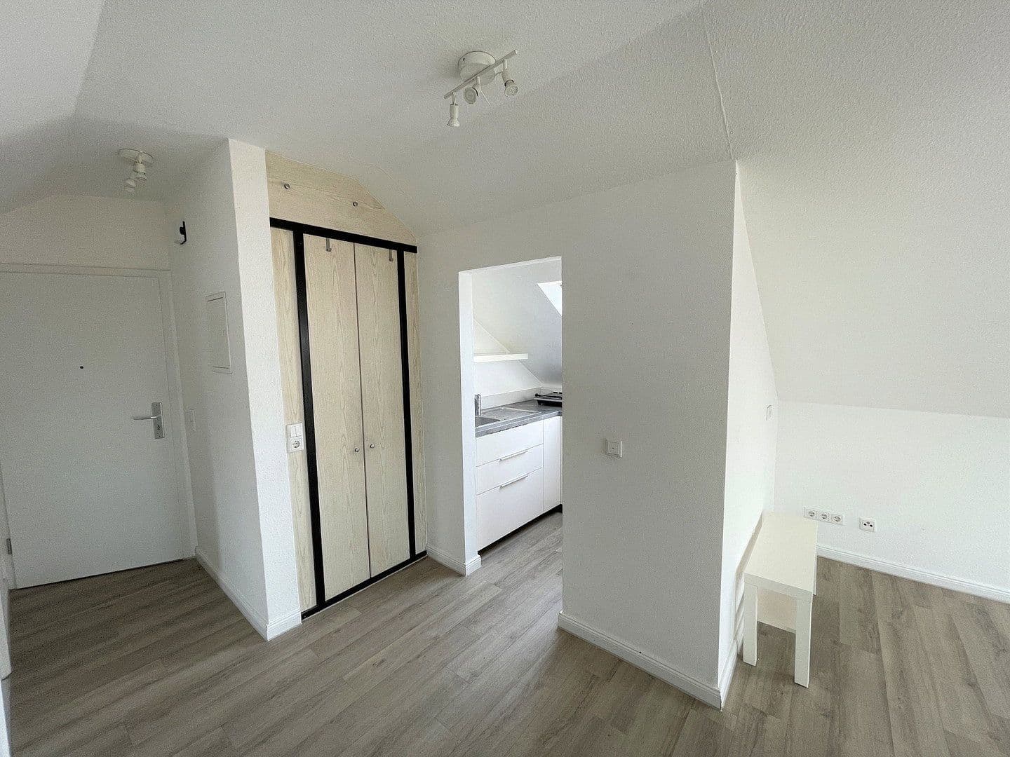 Prenájom bytu 1-izbový 40 m², Herforder Straße 209, Bielefeld, Severné Porýnie - Westfálsko Prenájom bytu 1-izbový 40 m², Herforder Straße 209, Bielefeld, Severné Porýnie - Westfálsko