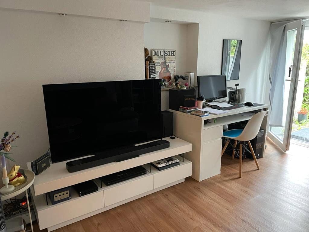 Prenájom bytu 2-izbový 62 m², Karlsruhe, Bádensko-Wurttembersko Prenájom bytu 2-izbový 62 m², Karlsruhe, Bádensko-Wurttembersko