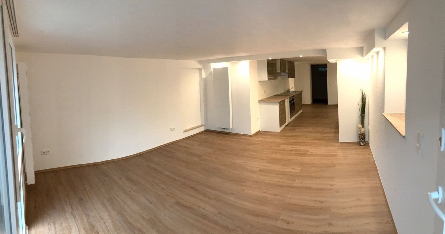 Prenájom bytu 2-izbový 62 m², Karlsruhe, Bádensko-Wurttembersko Prenájom bytu 2-izbový 62 m², Karlsruhe, Bádensko-Wurttembersko