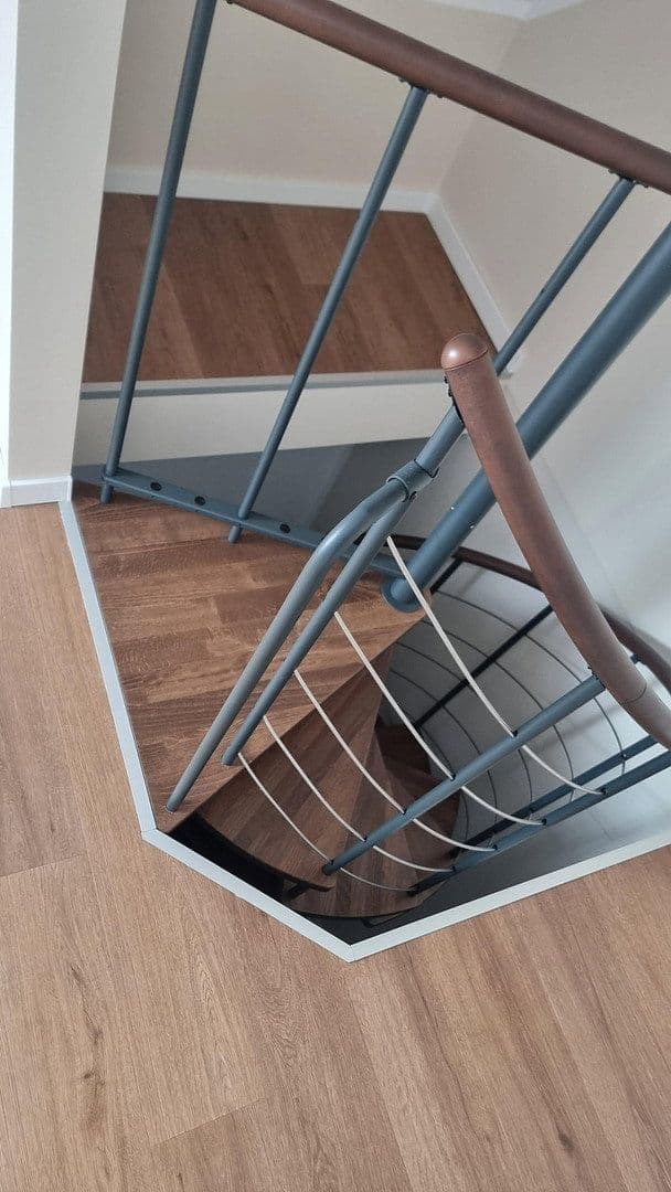Prenájom bytu 4-izbový 85 m², Holteistraße 74, Duisburg, Severné Porýnie - Westfálsko Prenájom bytu 4-izbový 85 m², Holteistraße 74, Duisburg, Severné Porýnie - Westfálsko