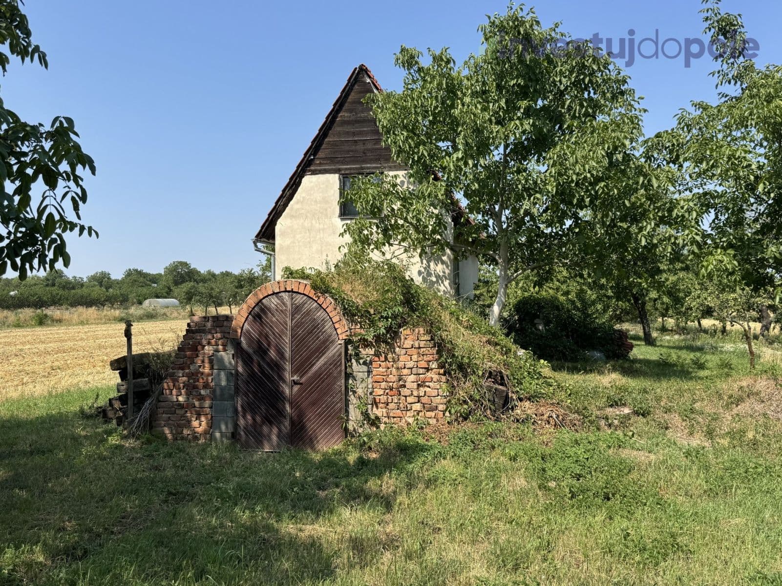 Predaj pozemku 2.415 m², Hrušovany u Brna, Jihomoravský kraj Predaj pozemku 2.415 m², Hrušovany u Brna, Jihomoravský kraj