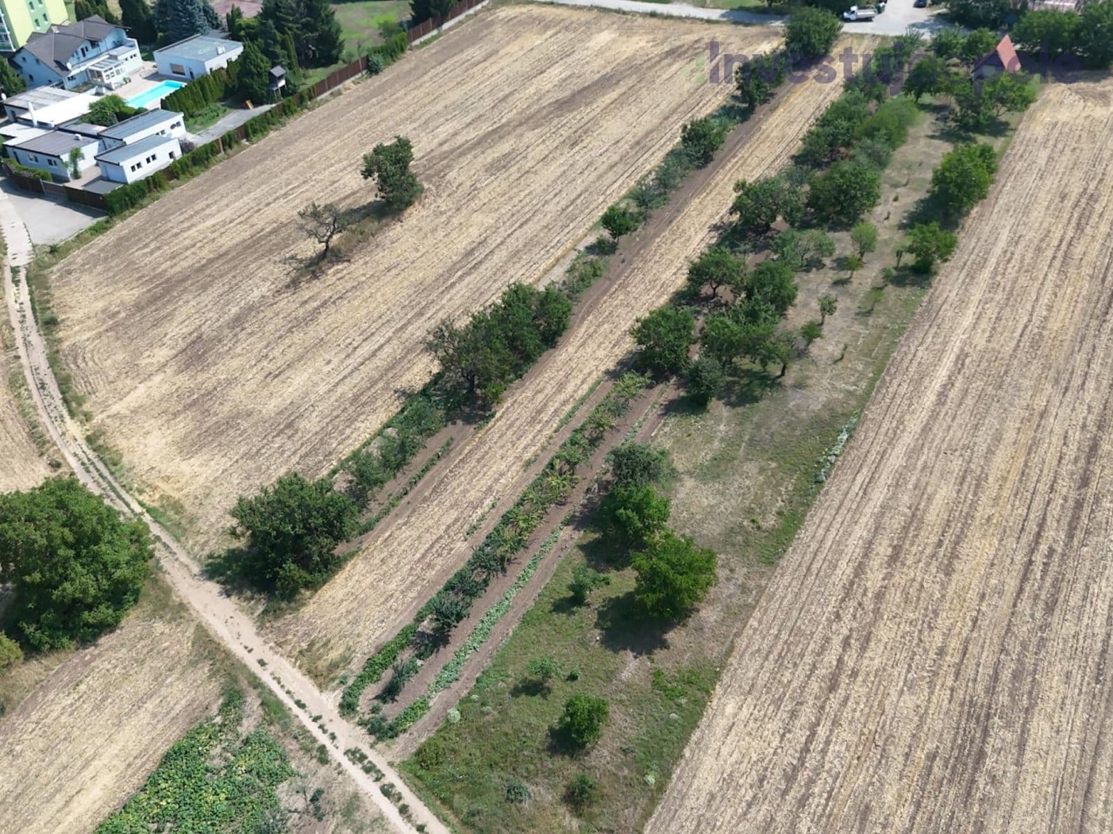 Predaj pozemku 2.415 m², Hrušovany u Brna, Jihomoravský kraj Predaj pozemku 2.415 m², Hrušovany u Brna, Jihomoravský kraj