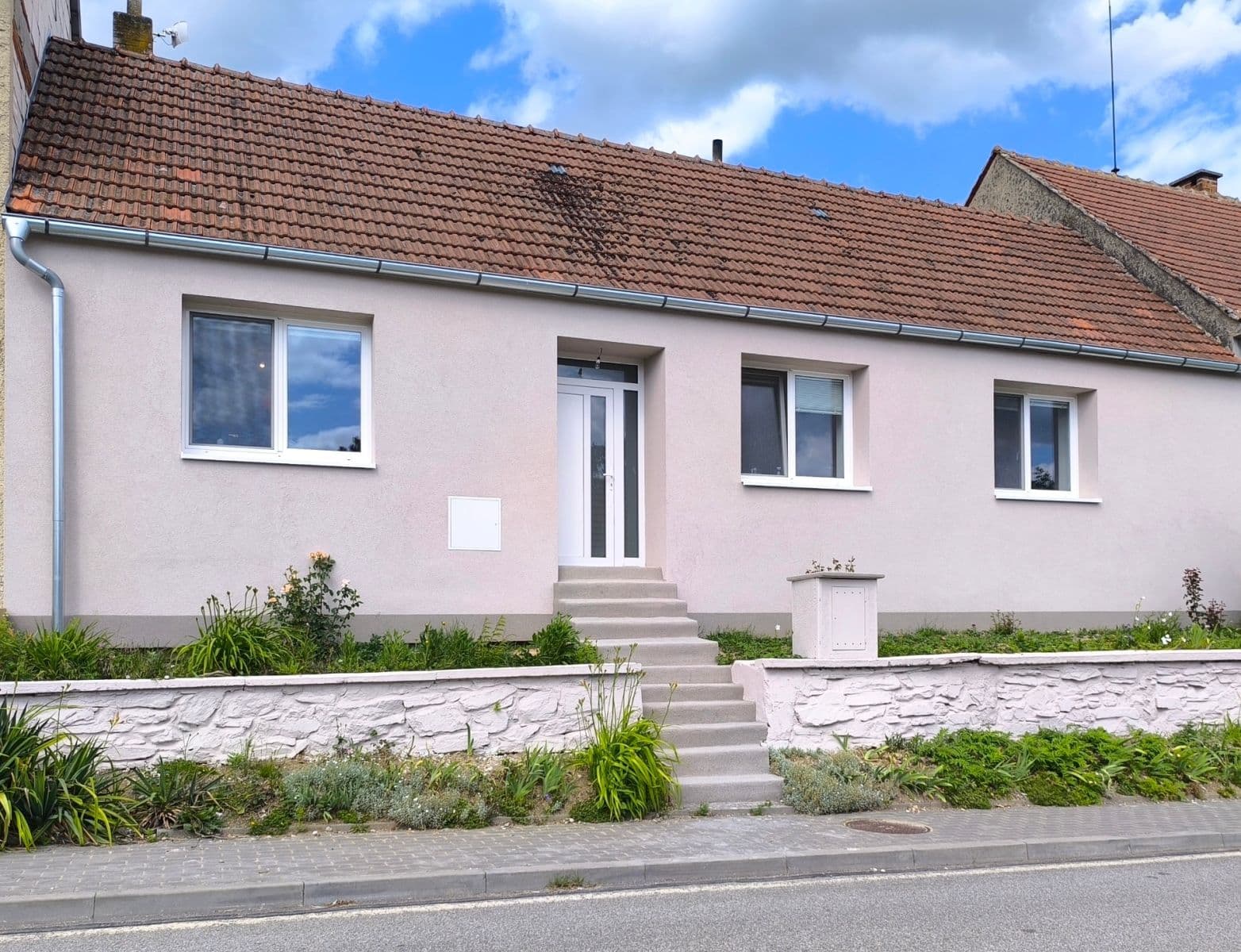 Predaj domu 101 m², pozemok 321 m², Hluboké, Kraj Vysočina Predaj domu 101 m², pozemok 321 m², Hluboké, Kraj Vysočina