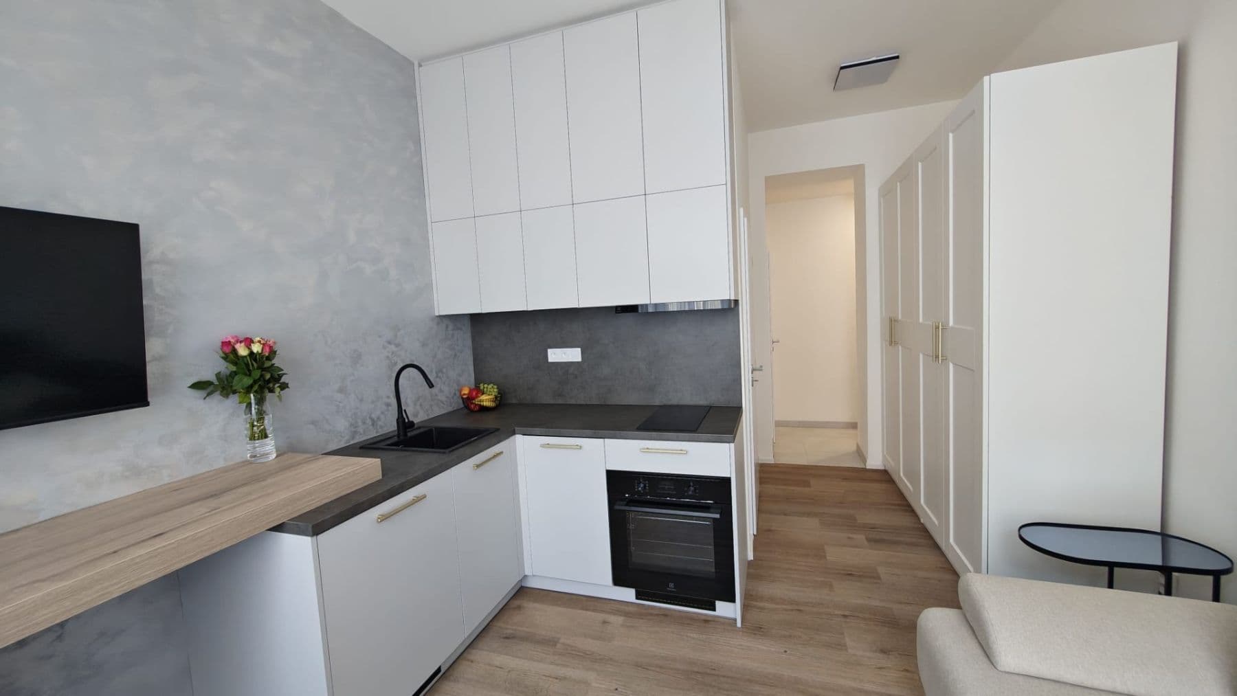 Prenájom bytu 1-izbový 22 m², Kolmá, Praha, Praha Prenájom bytu 1-izbový 22 m², Kolmá, Praha, Praha