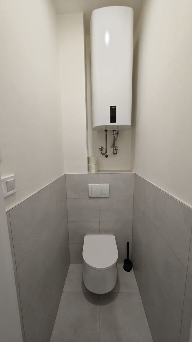 Prenájom bytu 1-izbový 22 m², Kolmá, Praha, Praha Prenájom bytu 1-izbový 22 m², Kolmá, Praha, Praha