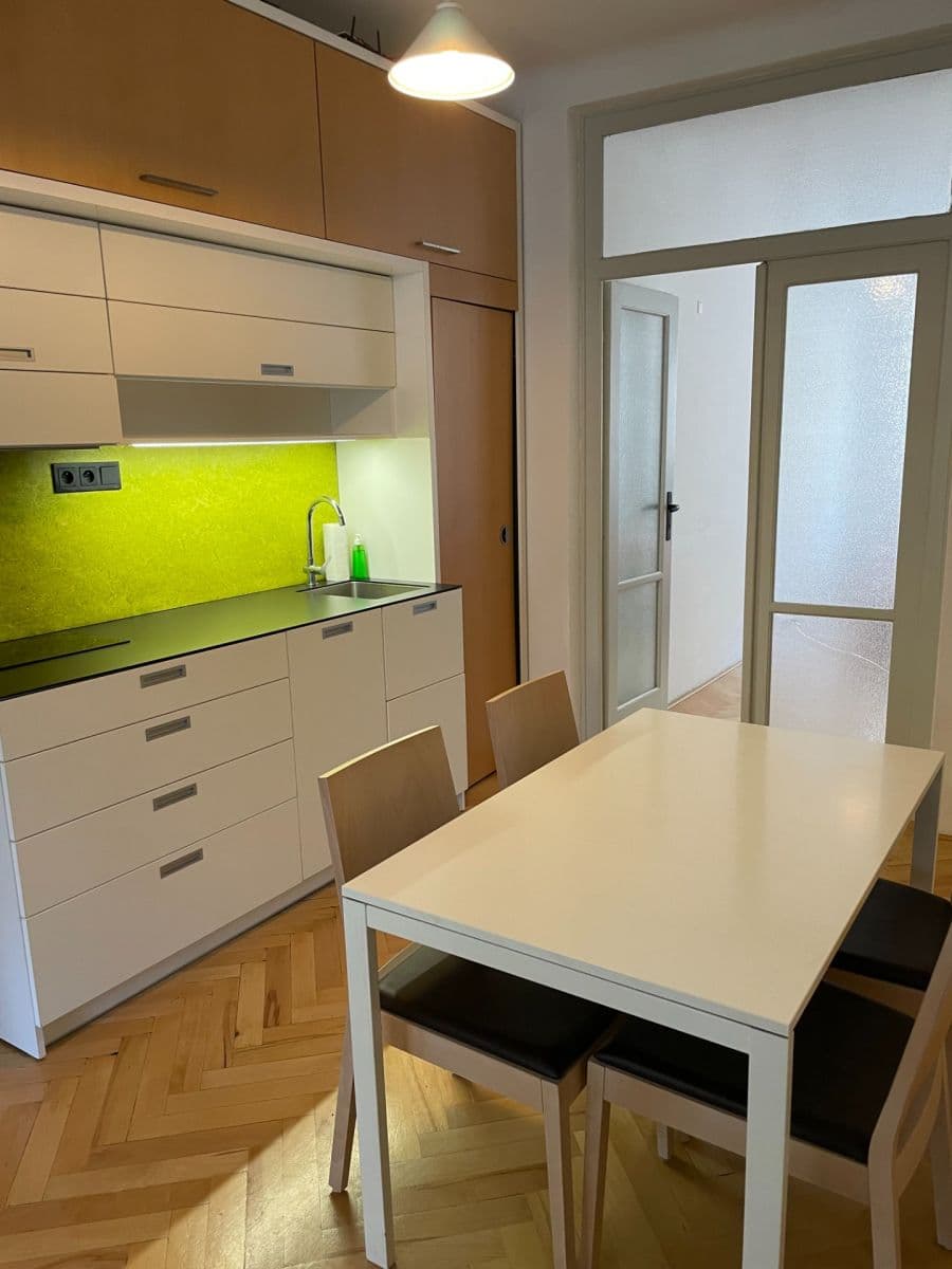 Prenájom bytu 2-izbový 50 m², Patočkova, Praha, Praha Prenájom bytu 2-izbový 50 m², Patočkova, Praha, Praha