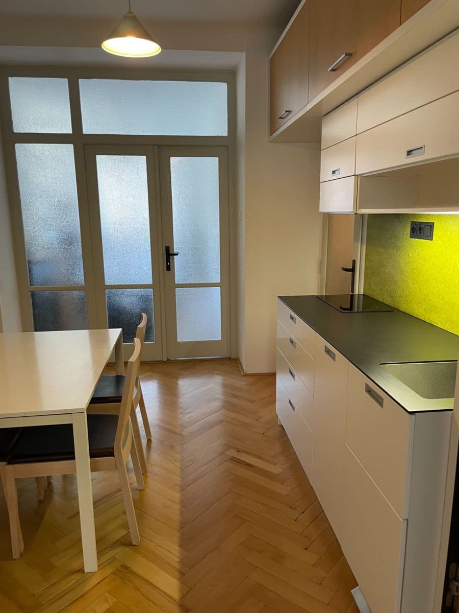 Prenájom bytu 2-izbový 50 m², Patočkova, Praha, Praha Prenájom bytu 2-izbový 50 m², Patočkova, Praha, Praha