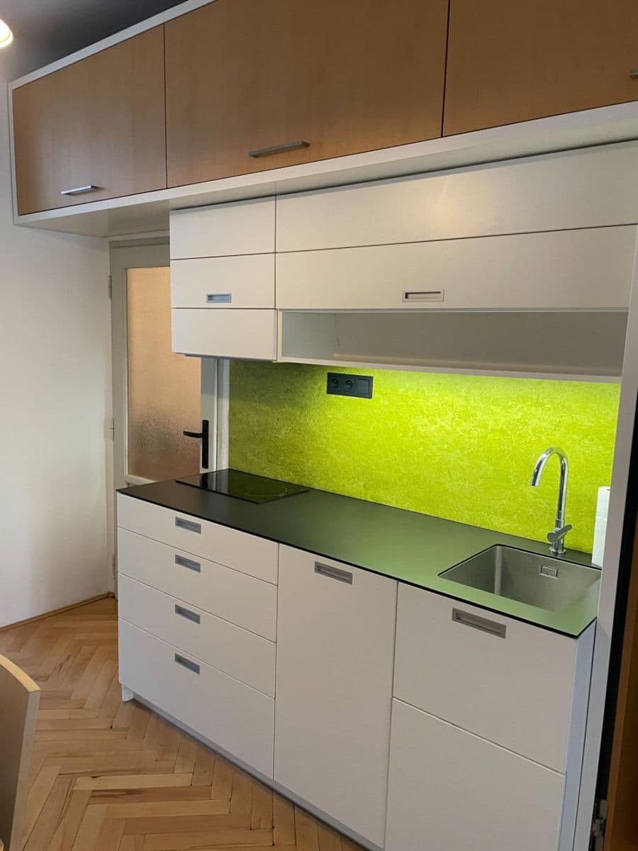 Prenájom bytu 2-izbový 50 m², Patočkova, Praha, Praha Prenájom bytu 2-izbový 50 m², Patočkova, Praha, Praha