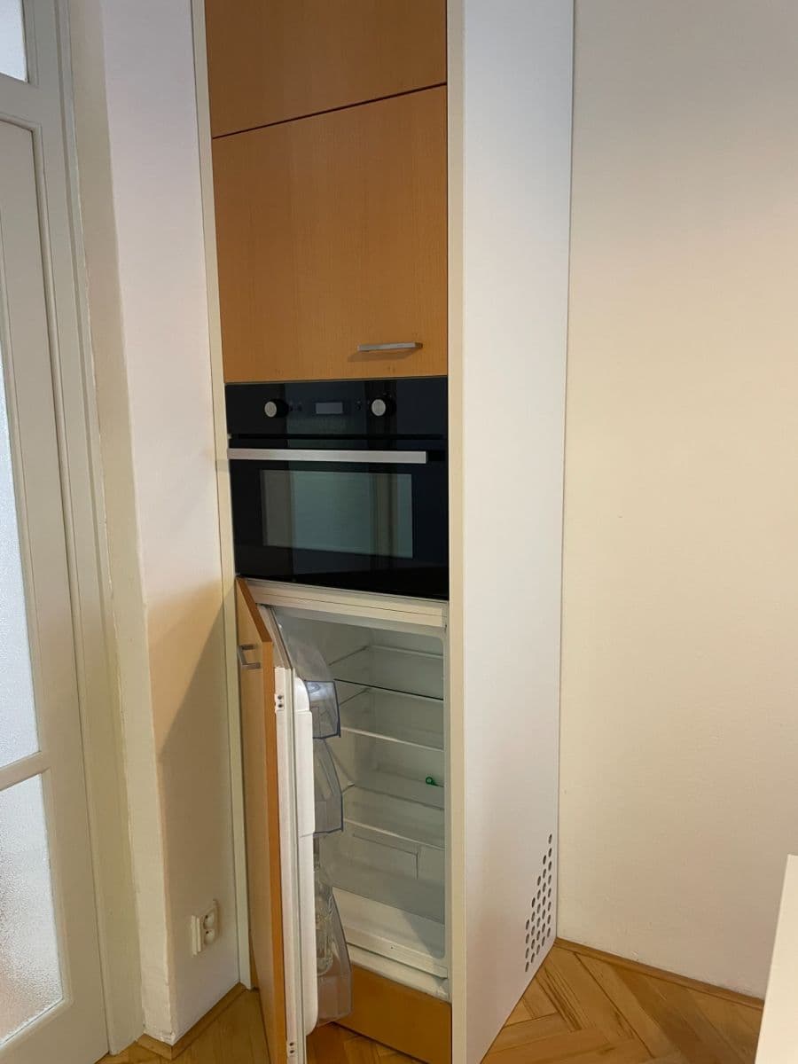 Prenájom bytu 2-izbový 50 m², Patočkova, Praha, Praha Prenájom bytu 2-izbový 50 m², Patočkova, Praha, Praha