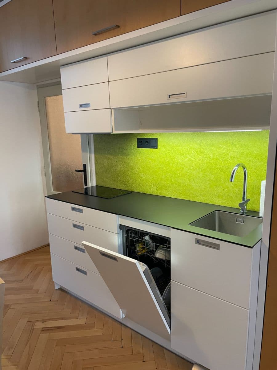 Prenájom bytu 2-izbový 50 m², Patočkova, Praha, Praha Prenájom bytu 2-izbový 50 m², Patočkova, Praha, Praha