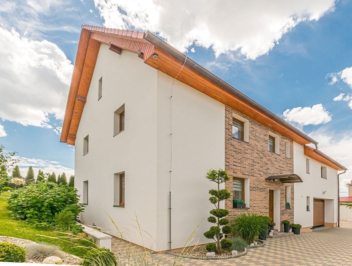 Predaj domu 214 m², pozemok 802 m², Zvoleněves, Středočeský kraj Predaj domu 214 m², pozemok 802 m², Zvoleněves, Středočeský kraj