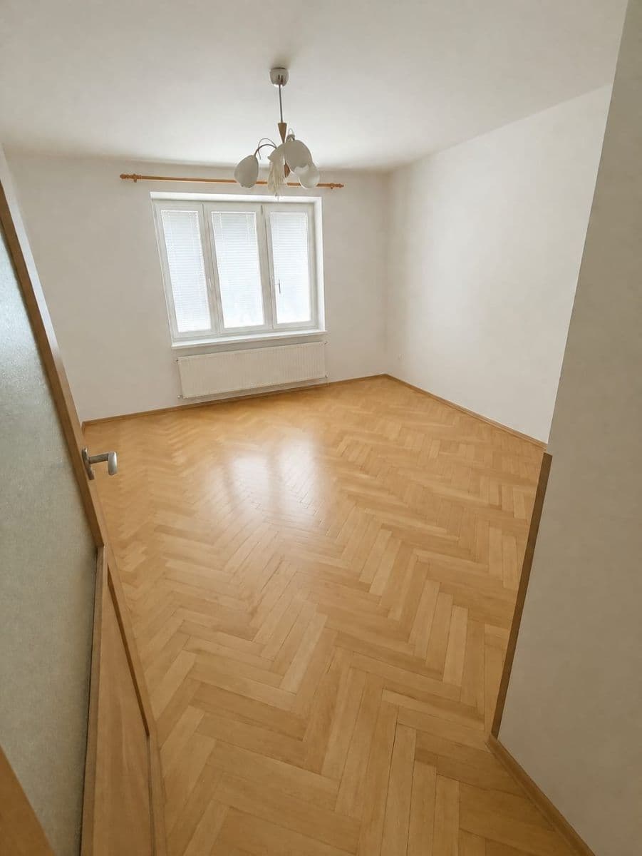 Prenájom bytu 3-izbový 75 m², Blažkova, Adamov, Jihomoravský kraj Prenájom bytu 3-izbový 75 m², Blažkova, Adamov, Jihomoravský kraj