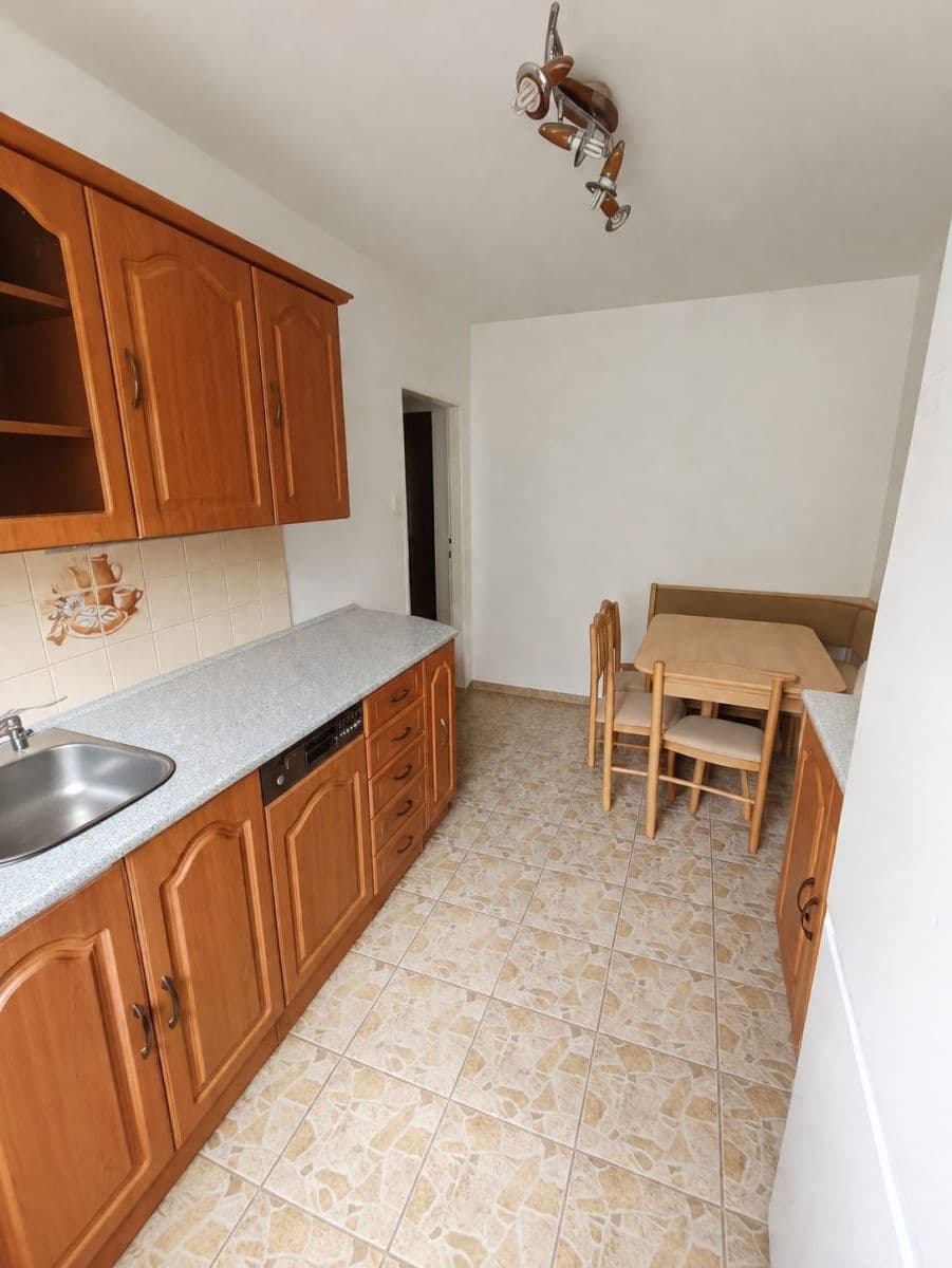 Prenájom bytu 3-izbový 75 m², Blažkova, Adamov, Jihomoravský kraj Prenájom bytu 3-izbový 75 m², Blažkova, Adamov, Jihomoravský kraj