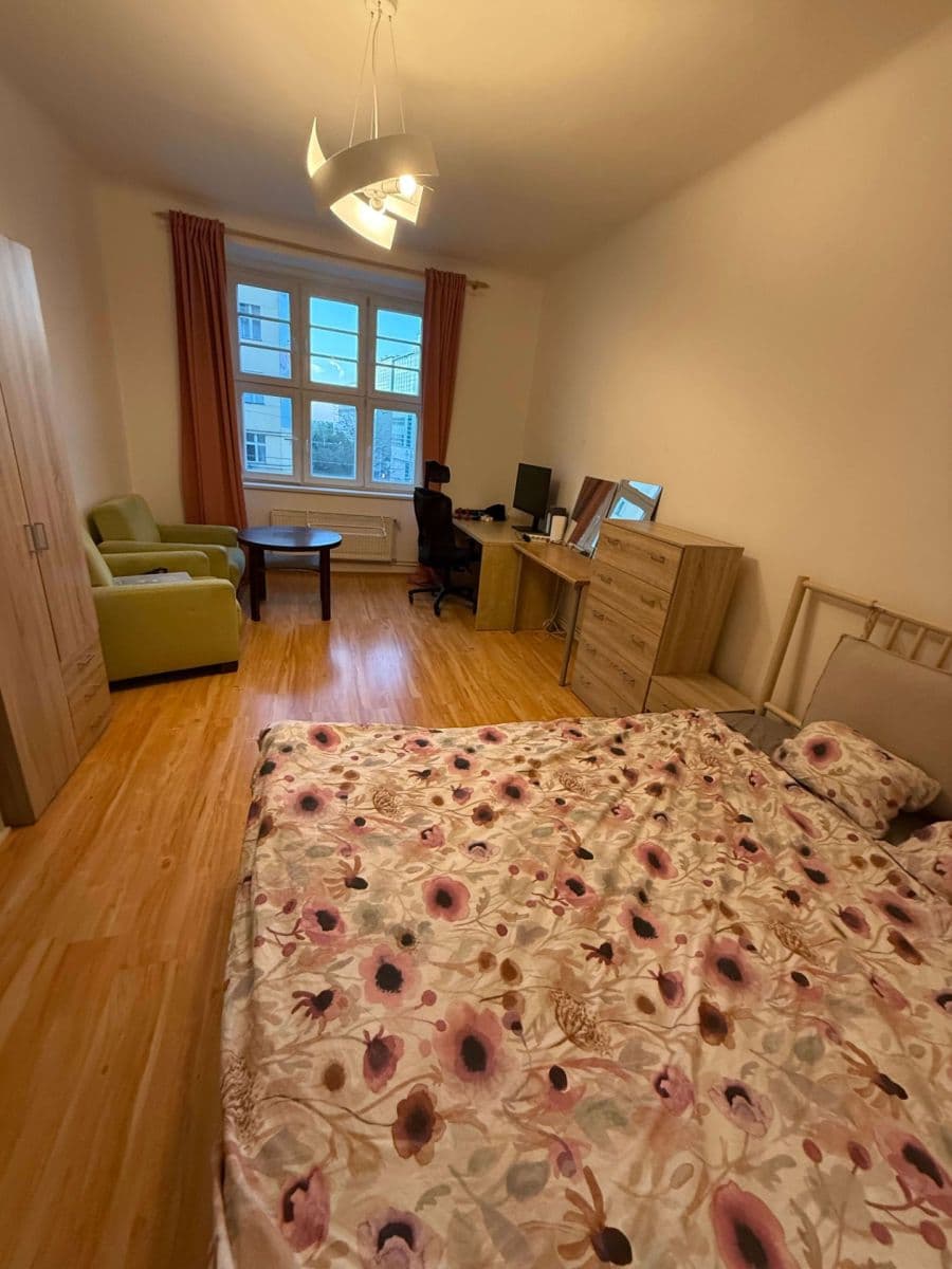 Prenájom bytu 2-izbový 60 m², Vinohradská, Praha, Praha Prenájom bytu 2-izbový 60 m², Vinohradská, Praha, Praha