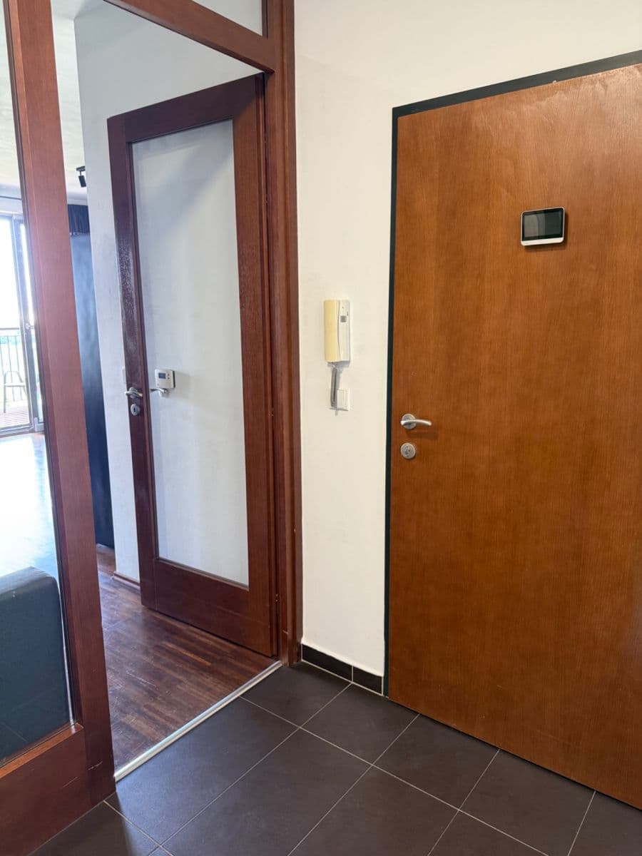 Predaj bytu 2-izbový 59 m², Jeremiášova, Praha, Praha Predaj bytu 2-izbový 59 m², Jeremiášova, Praha, Praha