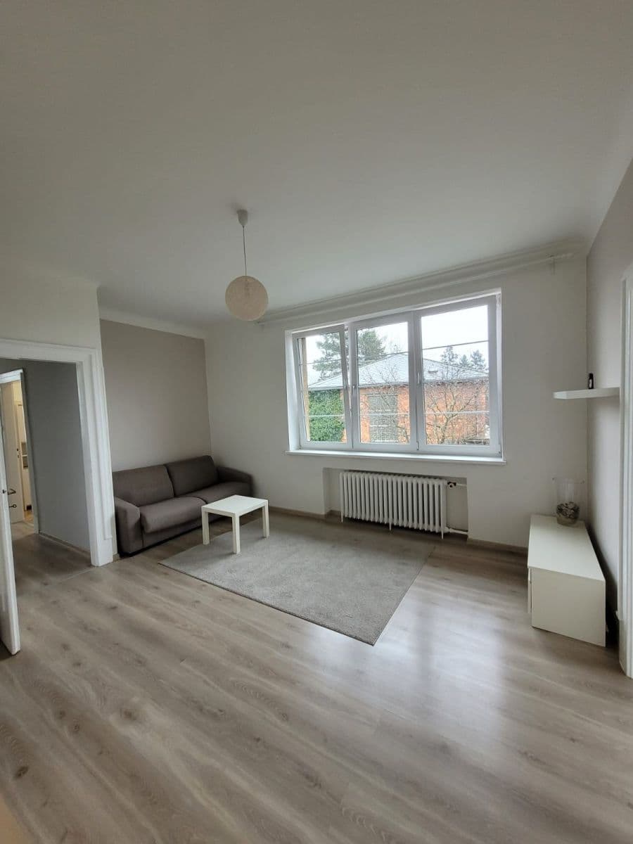 Prenájom bytu 2-izbový 68 m², Pod Rovinou, Praha, Praha Prenájom bytu 2-izbový 68 m², Pod Rovinou, Praha, Praha