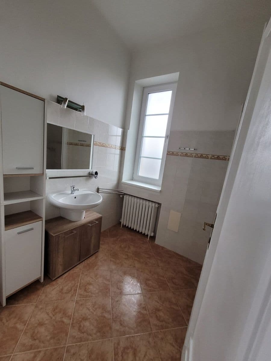 Prenájom bytu 2-izbový 68 m², Pod Rovinou, Praha, Praha Prenájom bytu 2-izbový 68 m², Pod Rovinou, Praha, Praha