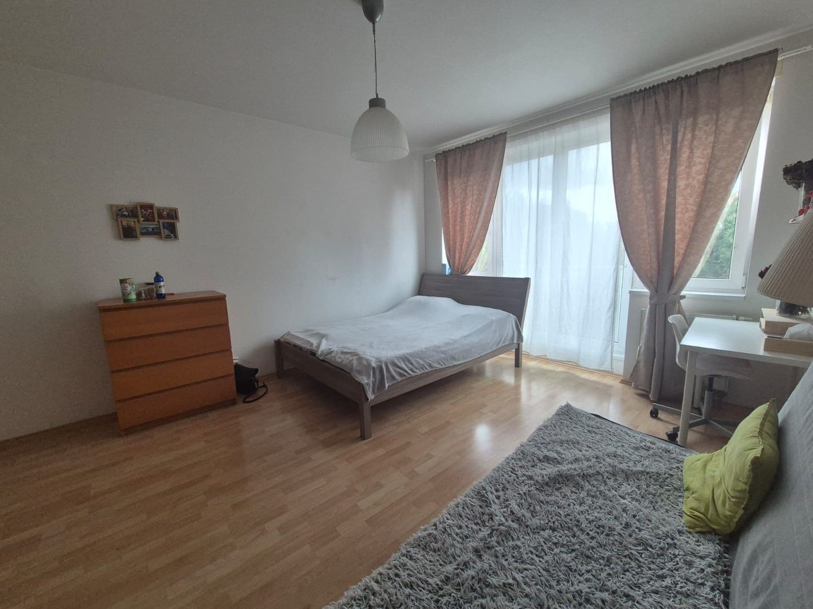 Prenájom bytu 1-izbový 40 m², Suchdolské náměstí, Praha, Praha Prenájom bytu 1-izbový 40 m², Suchdolské náměstí, Praha, Praha