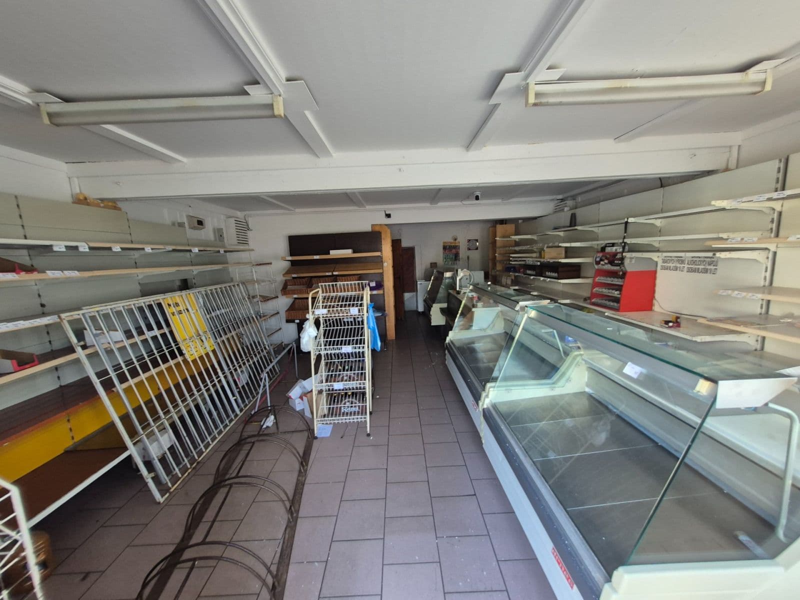 Prenájom nebytového priestoru 75 m², Akademika Bydžovského, Veselí nad Lužnicí, Jihočeský kraj Prenájom nebytového priestoru 75 m², Akademika Bydžovského, Veselí nad Lužnicí, Jihočeský kraj