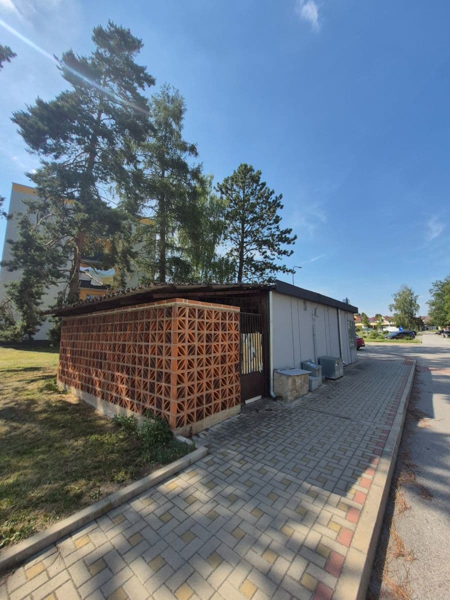 Prenájom nebytového priestoru 75 m², Akademika Bydžovského, Veselí nad Lužnicí, Jihočeský kraj Prenájom nebytového priestoru 75 m², Akademika Bydžovského, Veselí nad Lužnicí, Jihočeský kraj