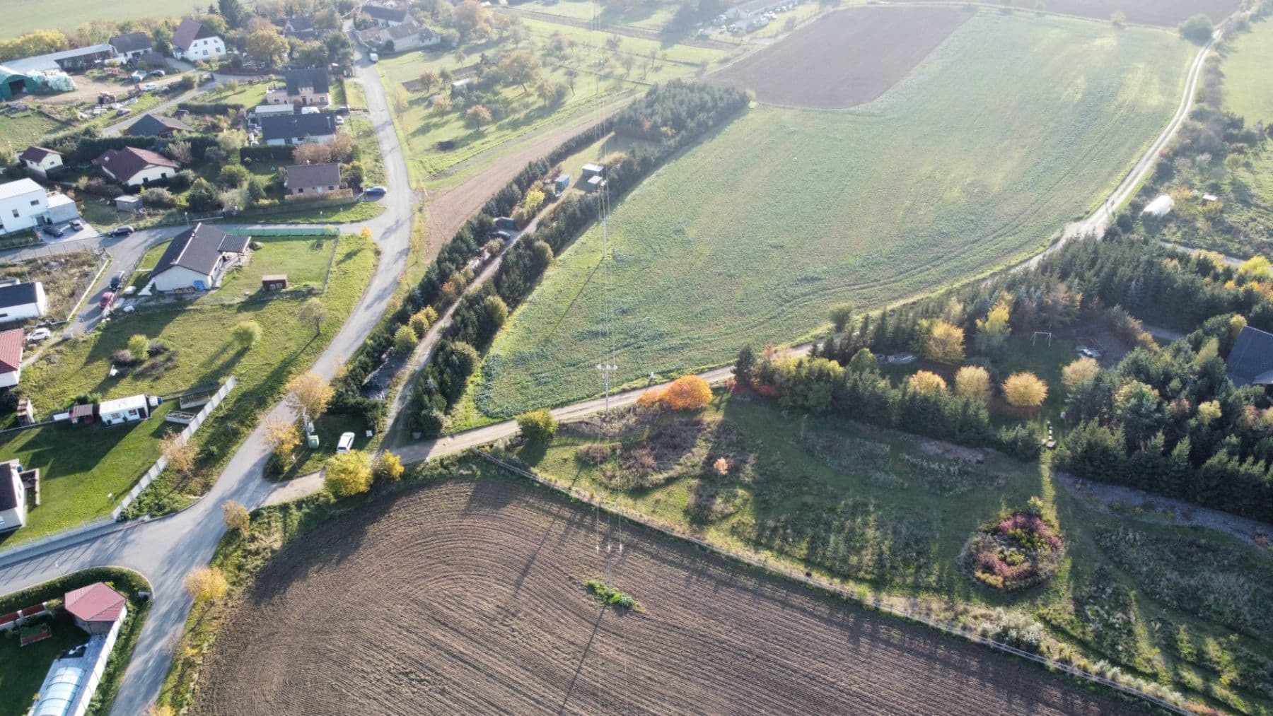 Predaj pozemku 4.059 m², Tmaň, Středočeský kraj Predaj pozemku 4.059 m², Tmaň, Středočeský kraj