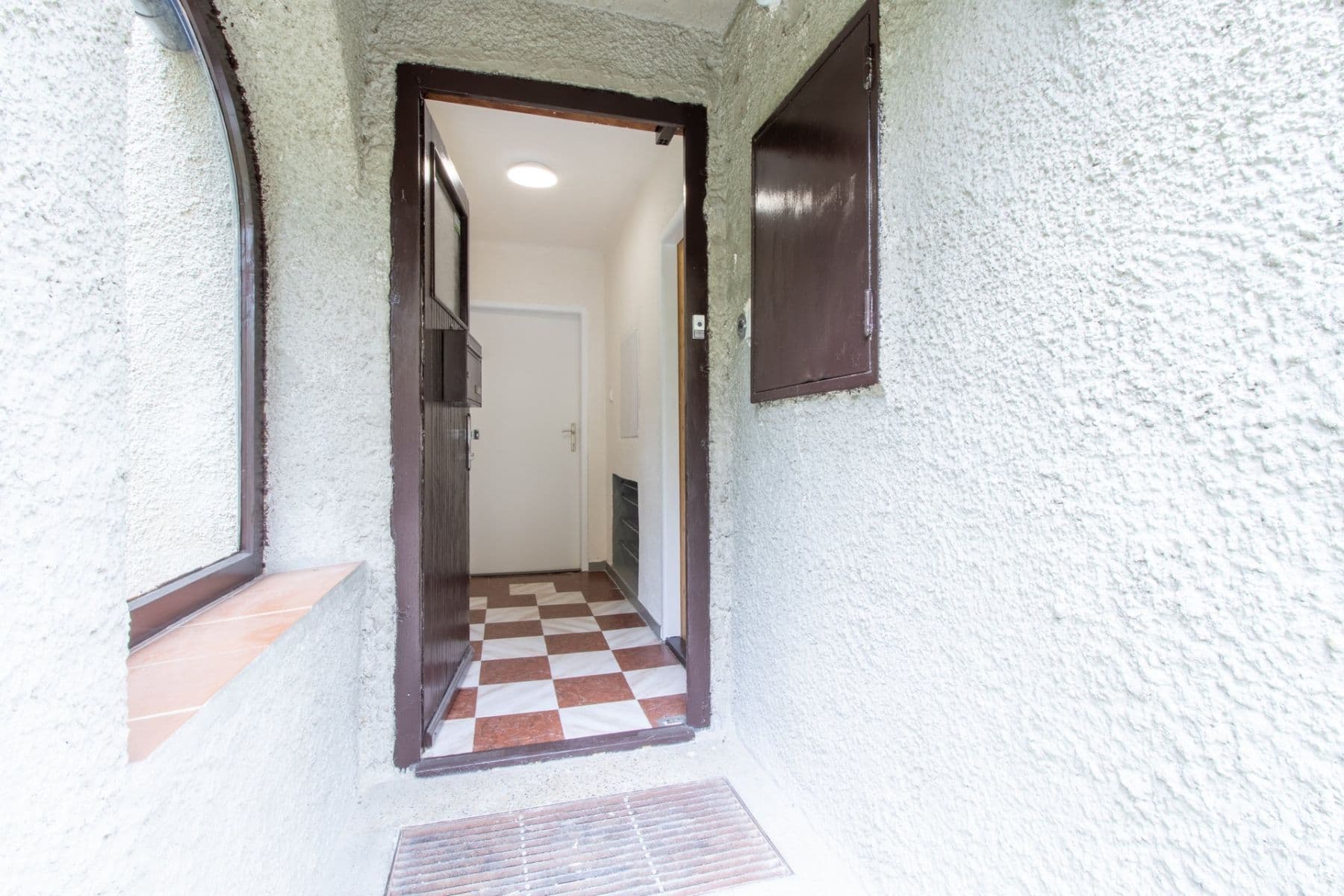 Prenájom bytu 2-izbový 81 m², Květnová, Odolena Voda, Středočeský kraj Prenájom bytu 2-izbový 81 m², Květnová, Odolena Voda, Středočeský kraj