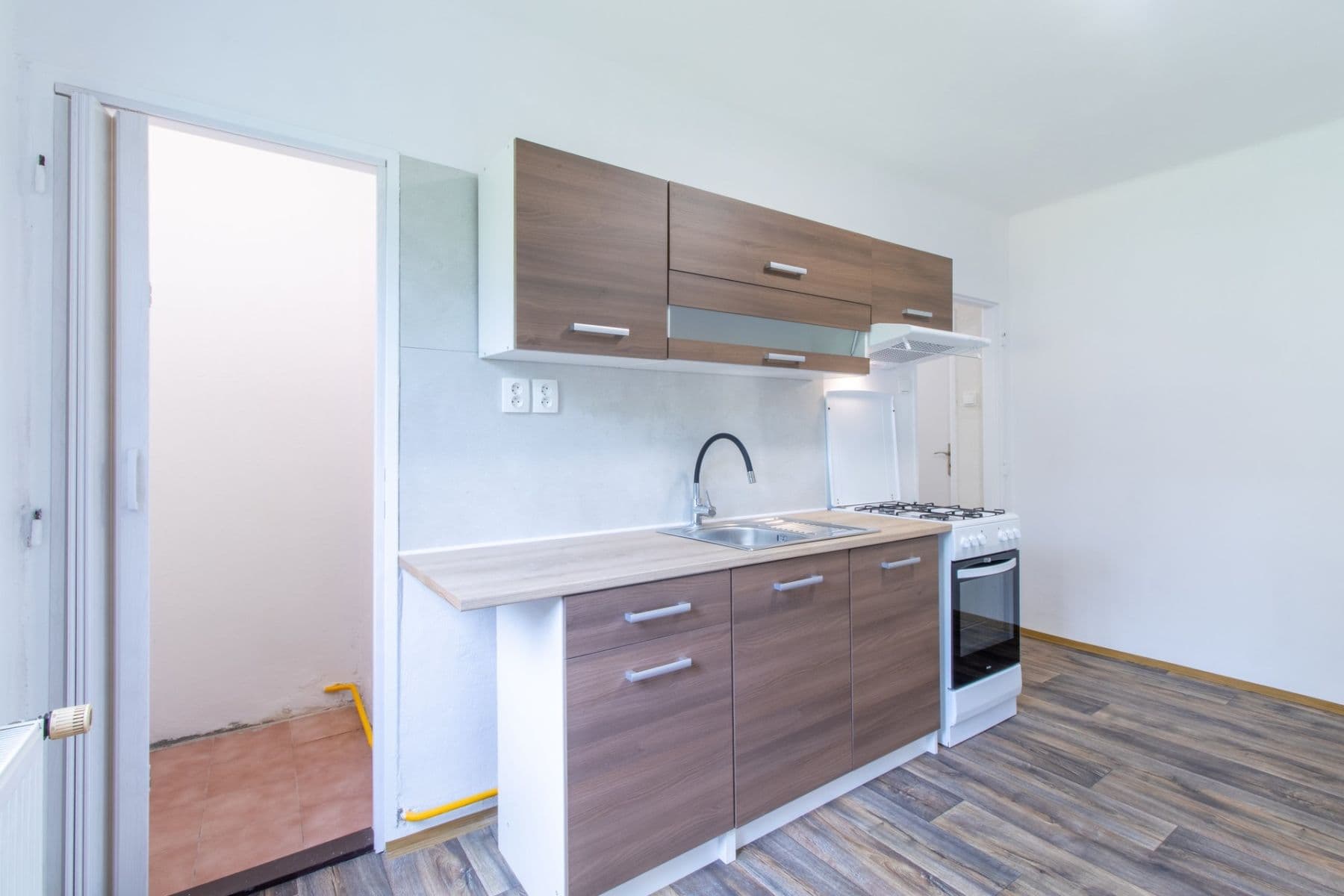 Prenájom bytu 2-izbový 81 m², Květnová, Odolena Voda, Středočeský kraj Prenájom bytu 2-izbový 81 m², Květnová, Odolena Voda, Středočeský kraj