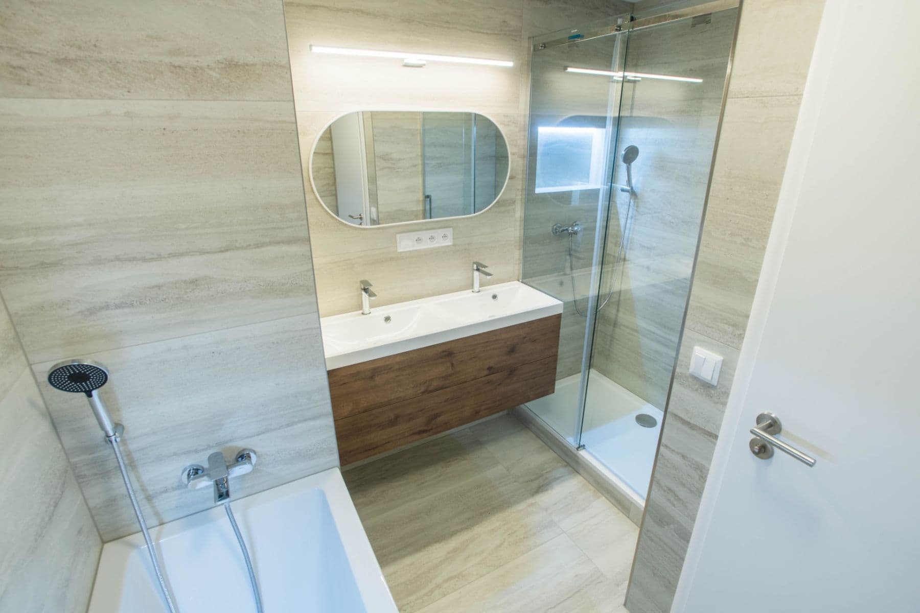 Predaj bytu 3-izbový 85 m², Doležalova, Praha, Praha Predaj bytu 3-izbový 85 m², Doležalova, Praha, Praha